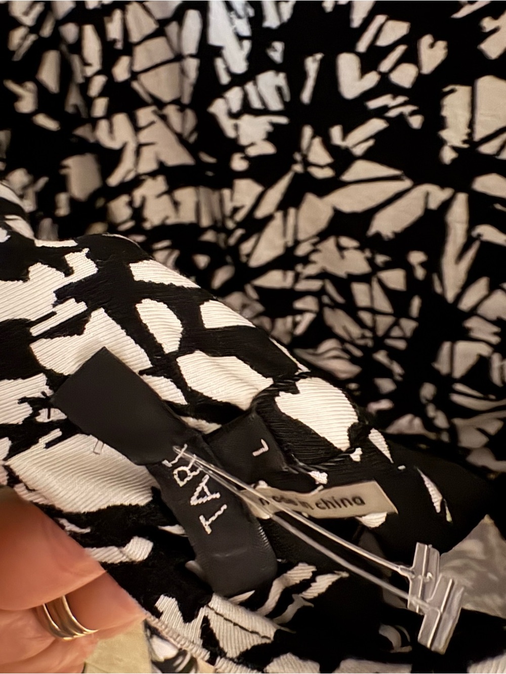 Tart Black & White Abstract Long Sleeve Top scoop back - Picture 2 of 4